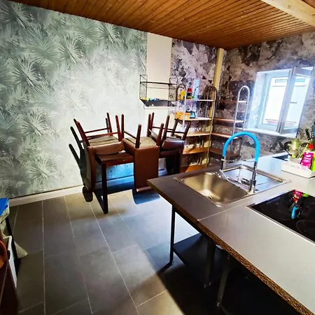 Gaestehaus Back بيت ريفي *
