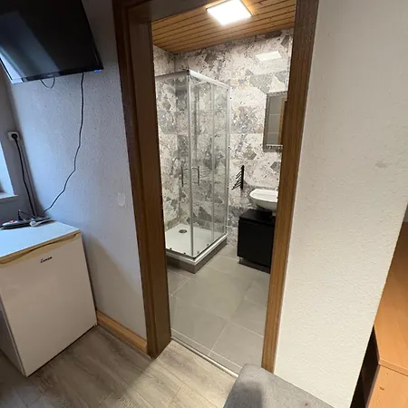 Gaestehaus Back بيت ريفي *